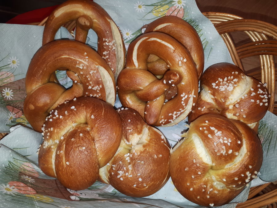 Pretzels (2 pieces)